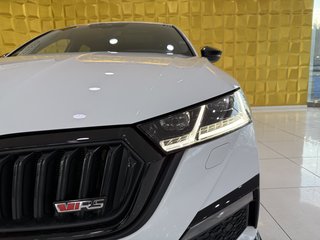 Skoda Octavia Combi RS Plus  VOLL VOLL KEYLESS SHZ VH HEAD-UP ACC TOTWINKELASS AHK - foto 5