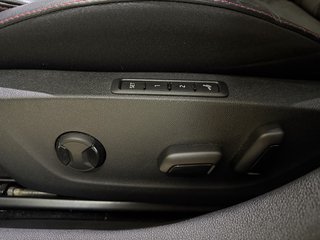 Skoda Octavia Combi RS Plus  VOLL VOLL KEYLESS SHZ VH HEAD-UP ACC TOTWINKELASS AHK - foto 21