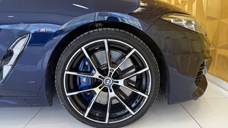 BMW M850i xDrive  ACC SOFTCLOSE 360° HARMAN/KARDON PANO FULL CAM - foto 9