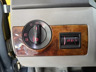 Volkswagen T5 Transporter Bus Multivan Highline LEDER SHZ PDC AHK 7SITZER STNDHZNG - foto 14