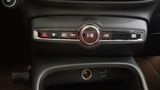 Volvo XC40 Momentum Pro 2WD AUTOMATIK CAM SHZ AHK - bilder 17