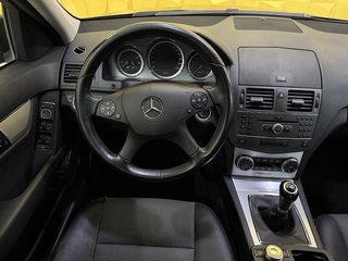 Mercedes-Benz C 200 CGI BlueEfficiency Sport Edition  SHZ ELK SITZE AHK KLIMA - foto 8
