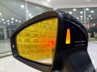 Volkswagen Tiguan 2.0 TDI R-LINE 4MOTION ACC SHZ 360°CAM HUD - foto 9