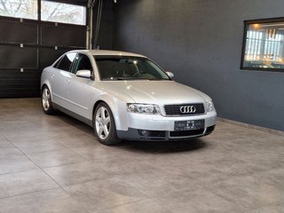 Audi A4 Lim. 3.0 - photo 1