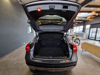 Mercedes-Benz GLA 200 Urban*Bi-Xenon*Navi*Teilleder*Temp*Klima - bilder 5