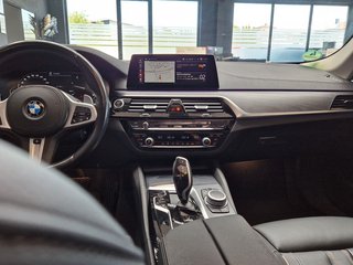 BMW 530d xDrive Luxury Line*KAMERA*CARPLAY*HEBEDACH* - photo 4