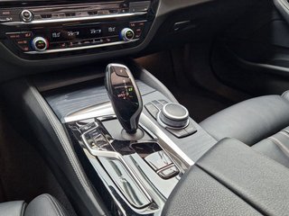 BMW 530d xDrive Luxury Line*KAMERA*CARPLAY*HEBEDACH* - photo 15