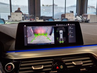 BMW 530d Touring M Sport*PANO*AHK*Head Up*CarPlay* - bilder 5