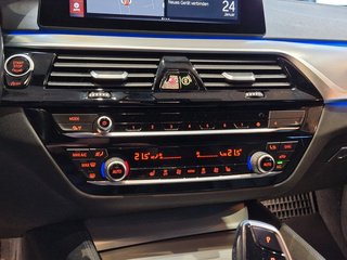 BMW 530d Touring M Sport*PANO*AHK*Head Up*CarPlay* - bilder 7