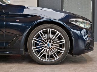 BMW 530d Touring M Sport*PANO*AHK*Head Up*CarPlay* - bilder 10