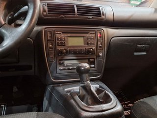 Volkswagen Passat Variant 1.9TDI - photo 2