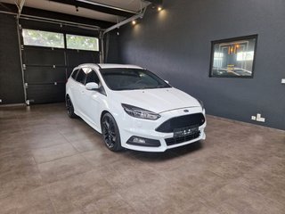 Ford Focus Turnier 2.0*ST LINE*Kamera*Navi* - photo 1
