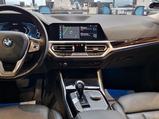 BMW 320e xDrive Touring Sport Line*Pano*Head Up*AHK - bilder 8
