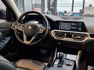 BMW 320e xDrive Touring Sport Line*Pano*Head Up*AHK - bilder 15