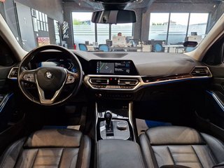 BMW 320e xDrive Touring Sport Line*Pano*Head Up*AHK - bilder 16