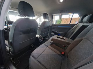 Volkswagen Golf VIII Life 2,0TDI*Kamera*CarPlay*Keyless*ACC - photo 4