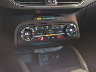 Ford Focus Turnier Cool&Connect 1,5EcoBlue TDCi*AHK - foto 12