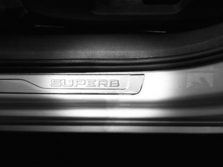 Skoda Superb 2.0TDI*Combi*7G*Kamera*LED* - photo 30