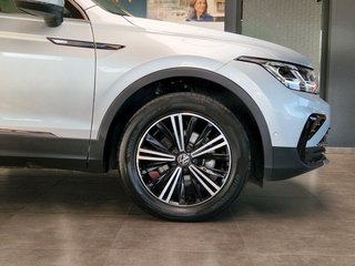 Volkswagen Tiguan 2.0TDI Elegance 4Motion*LED MATRIX*ACC - bilder 9