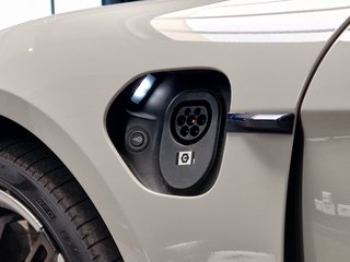Porsche Taycan Panorama*Kamera*CarPlay*Navi* - photo 1