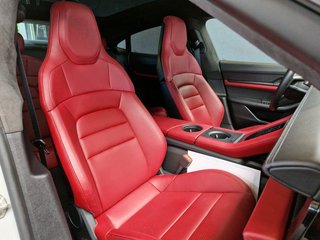 Porsche Taycan Panorama*Kamera*CarPlay*Navi* - photo 15