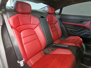 Porsche Taycan Panorama*Kamera*CarPlay*Navi* - photo 20