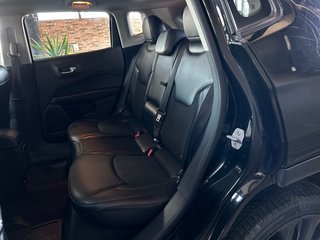 Jeep Compass Limited 4WD*Allrad*Automatik*Panorama* - bilder 1