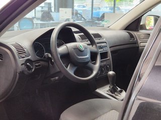 Skoda Octavia Combi Classic 1,6TDI*XENON*SPORTSITZ* - photo 2
