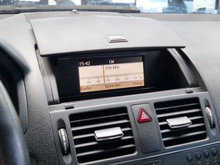 Mercedes-Benz C 200 T Avantgarde BlueEfficiency*AUTOMATIK*TEMP - foto 7