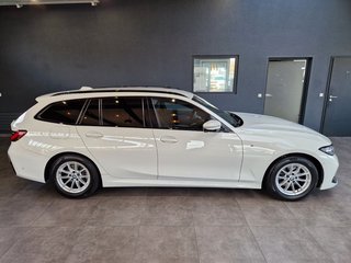 BMW 320i M Sport Touring*LED*Memory*Head Up*Kamera* - bilder 6