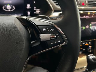 Skoda Superb 2.0TDI*Combi*7G*Kamera*LED* - foto 17