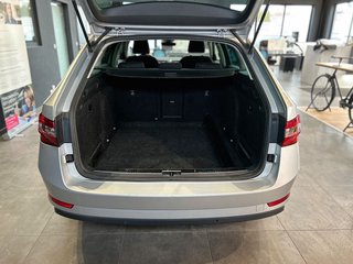 Skoda Superb 2.0TDI*Combi*7G*Kamera*LED* - foto 7