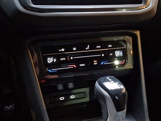 Volkswagen Tiguan Life 2.0TDI*KAMERA*CARPLAY*LED* - photo 11