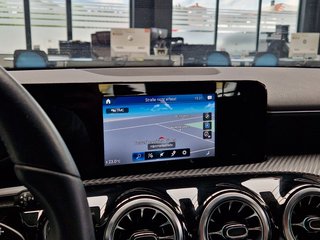 Mercedes-Benz A 180d Limousine Style*8G-DCT*KEYLESS*CARPLAY* - photo 10