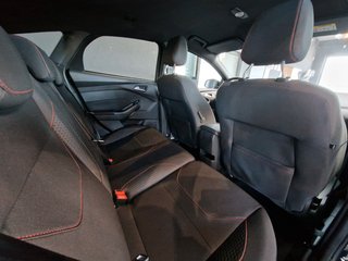 Ford Focus ST-Line 1,5EcoBoost*CARPLAY*PARK-PILOT* - foto 6