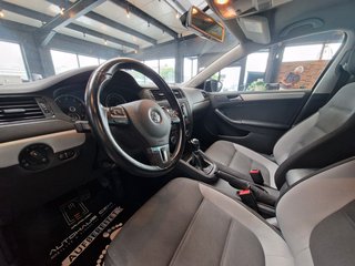 Volkswagen Jetta VI Life 1,2TSI*Navi*Sportsitze*PDC* - bilder 1