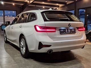 BMW 320d Touring*LED*Live Cockpit*Navi*Klimaauto* - photo 2