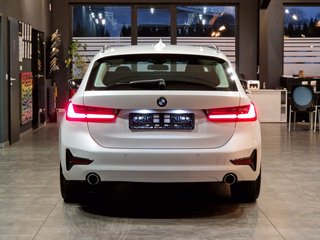 BMW 320d Touring*LED*Live Cockpit*Navi*Klimaauto* - photo 3