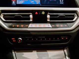 BMW 320d Touring*LED*Live Cockpit*Navi*Klimaauto* - photo 13