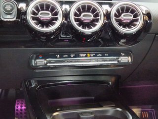 Mercedes-Benz CLA 220 Automatik*AMG*Kamera*Navigation*LED* - photo 10