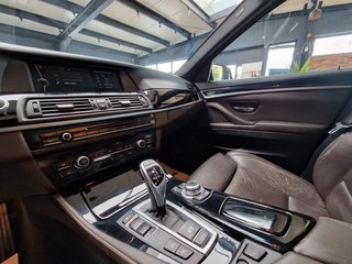BMW M550d xDrive*HUD*Standhzg*Pano*AHK*Kamera* - bilder 3