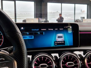 Mercedes-Benz CLA 220 4Matic AMG-Line*1.HAND*PANO*KAMERA* - photo 8