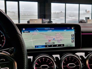 Mercedes-Benz CLA 220 4Matic AMG-Line*1.HAND*PANO*KAMERA* - photo 11