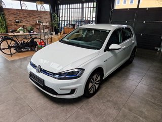 Volkswagen e-Golf VII Lim.*WÄRMEPUMPE*NAVI*LED*SCHNELLLADE* - photo 3