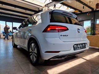 Volkswagen e-Golf VII Lim.*WÄRMEPUMPE*NAVI*LED*SCHNELLLADE* - photo 7