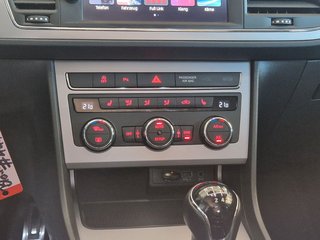 Seat Leon Style 1,4TGI*KAMERA*CARPLAY*ALCANTARA*AHK - foto 11