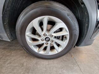 Hyundai TUCSON Intro Edition 1,6TGDI 4WD*Navi*Xenon* - foto 6