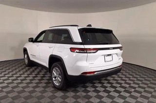 Jeep Grand Cherokee Laredo 2,0*CarPlay* - bilder 8