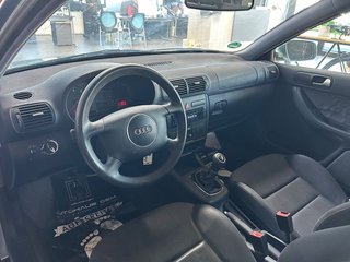 Audi A3 Attraction 1,6Ltr.*8-fach bereift*Xenon*Klima - bilder 1