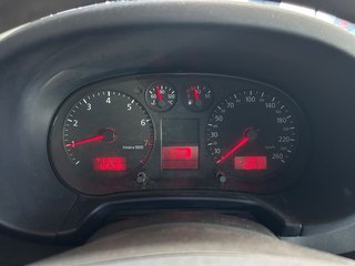 Audi A3 Attraction 1,6Ltr.*8-fach bereift*Xenon*Klima - bilder 3